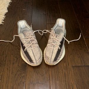 Yeezy Boost 350 V2